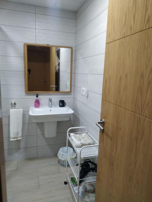 Se Alquila Habitacion Muy Luminosa Con Bano Privado En Apartamento Compartido Ринкон-де-ла-Викториа Экстерьер фото